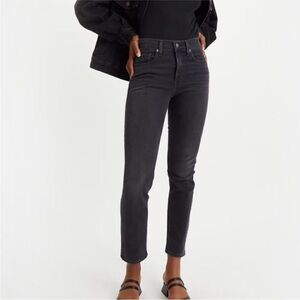 LEVIS PREMIUM 724 HIGH-RISE STRAIGHT
CROPPED raw hem Black size 26